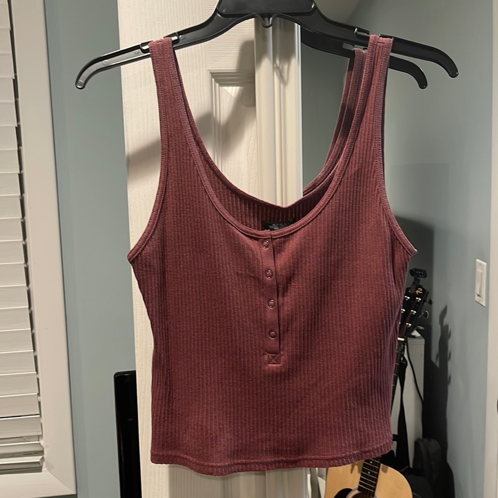 Wild Fable. Crop tank. Burgundy Brown. Size: L